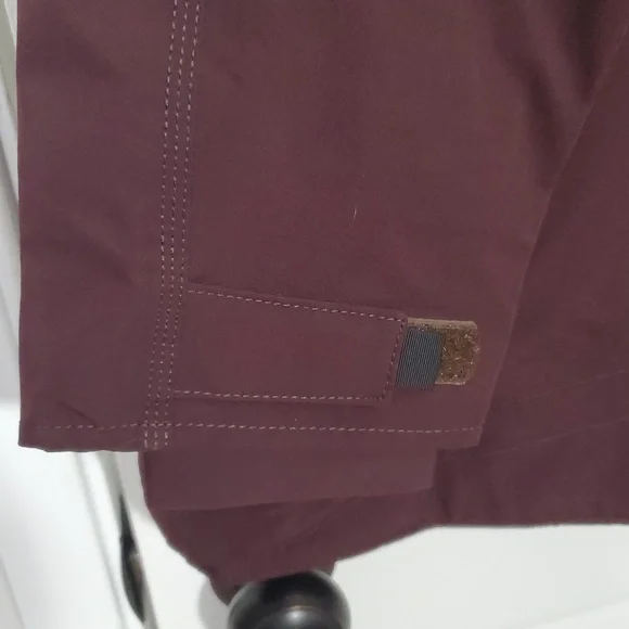 Carhartt Women's Maroon Jacket - Picture 8 of 13
